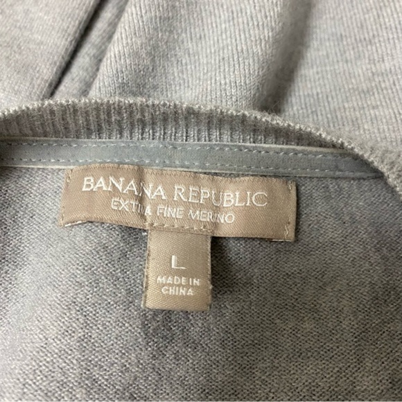 Banana Republic | Extra Fine Merino Sweater - Picture 4 of 6